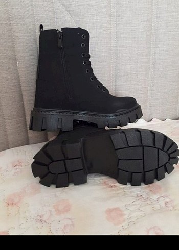 Kadın Bot Süvet - Görsel 2