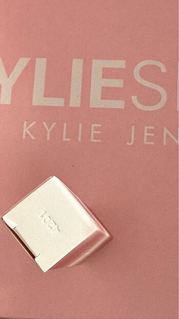 Beden Kylie Cosmetics Lip Butter