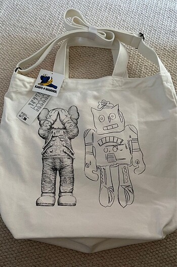 Uniqlo - Kaws warhol Çanta