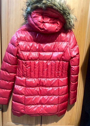 Kürk Detaylı Parlak Kırmızı Kadın Kışlık Mont - Görsel 3