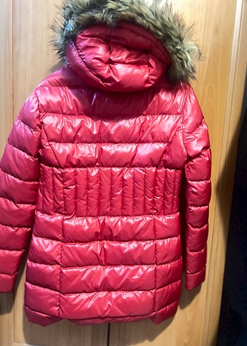 Kürk Detaylı Parlak Kırmızı Kadın Kışlık Mont - Görsel 4