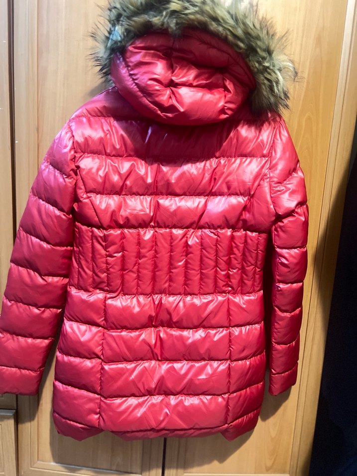 Kürk Detaylı Parlak Kırmızı Kadın Kışlık Mont - Görsel 3