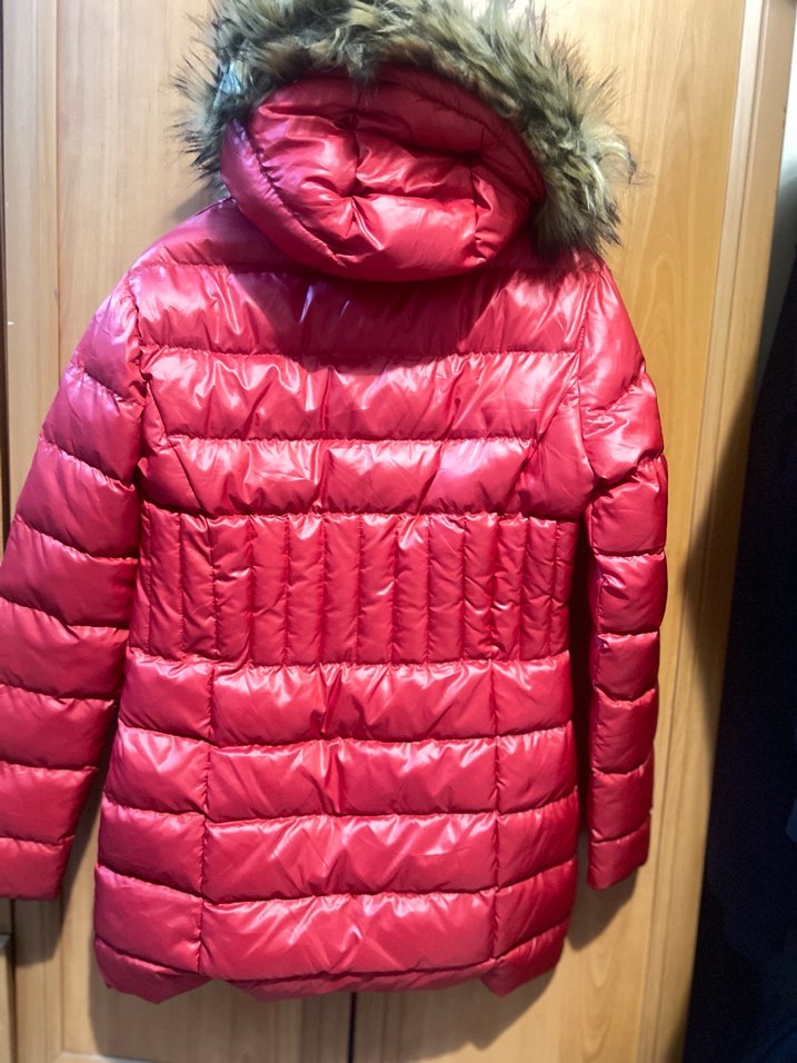 Kürk Detaylı Parlak Kırmızı Kadın Kışlık Mont - Görsel 4