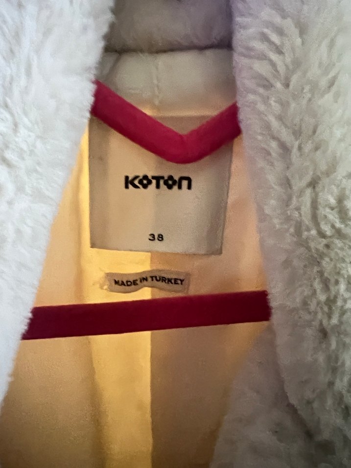 Beyaz Kürklü Midi Kadın Kaban - Görsel 2