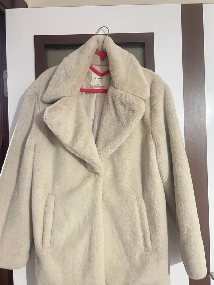 Beyaz Kürklü Midi Kadın Kaban - Görsel 3