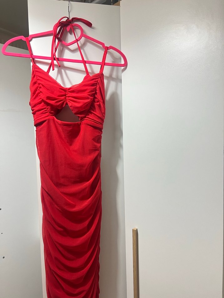 Kırmızı Uzun Boy Drapeli İnce Askılı Kalem Elbise - Görsel 5