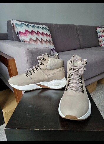 39 Beden Timberland 39nm bot