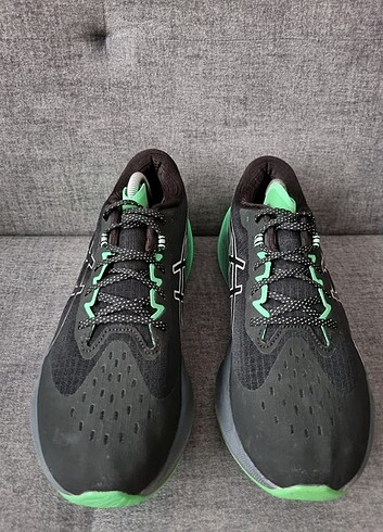 44 Beden Asics Novablast3 44nm