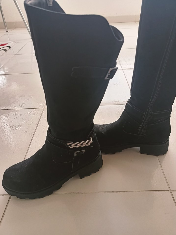 Siyah Süet Tokalı  Çizme - Görsel 2