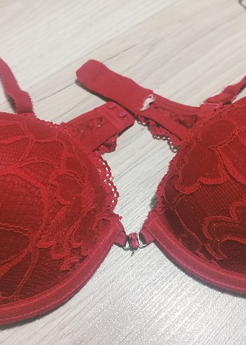 Kırmızı simli desteksiz Sütyen - Görsel 2