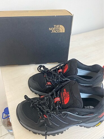 36 Beden siyah Renk The north face ayakkabı ORJİNALDİR
