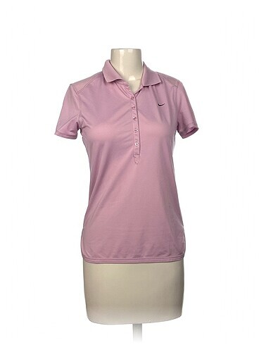 Nike T-shirt %70 İndirimli.