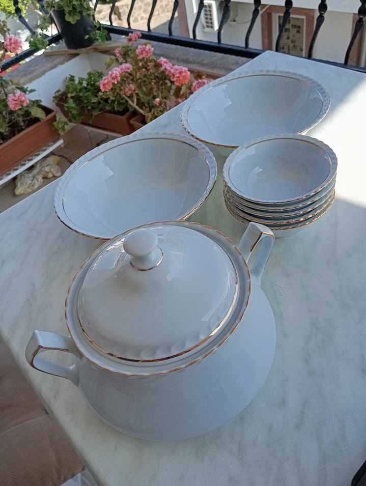 Beyaz Altın Detaylı Porselen çorba tenceresi, - Görsel 3