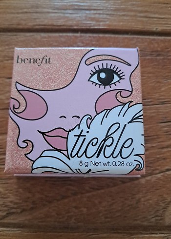 Benefit Tickle Parlak Bej Allık 8g