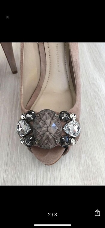 Zara Zara taş detaylı topuklu ayakkabı