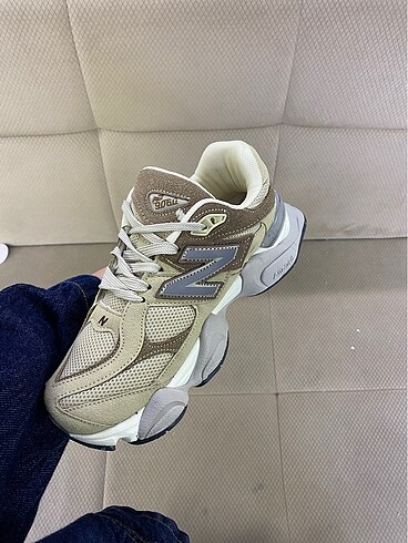 New Balance New 9060