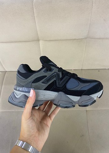 New Balance New 9060