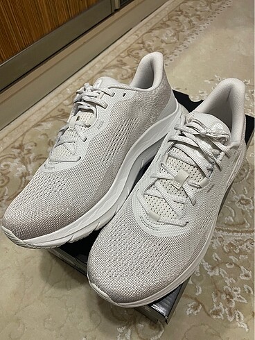 Under Armour Hovr serisi spor ayakkabı - Görsel 4