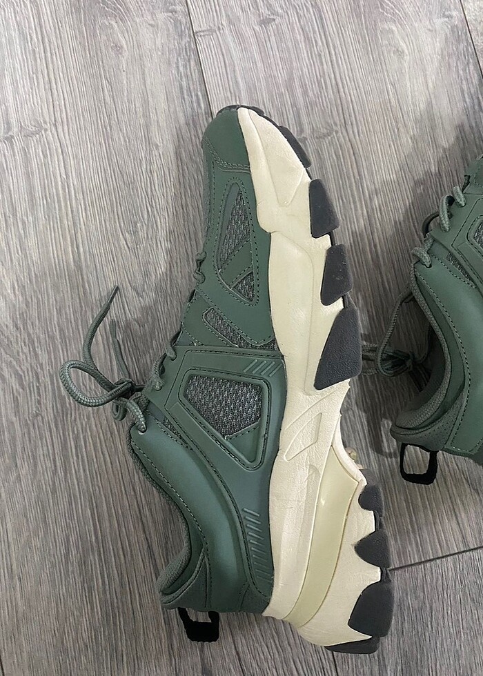 Oysho spor ayakkabı - Görsel 2