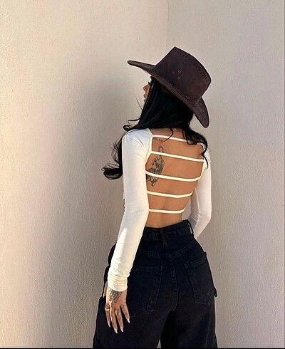 Bershka uzun kollu crop
