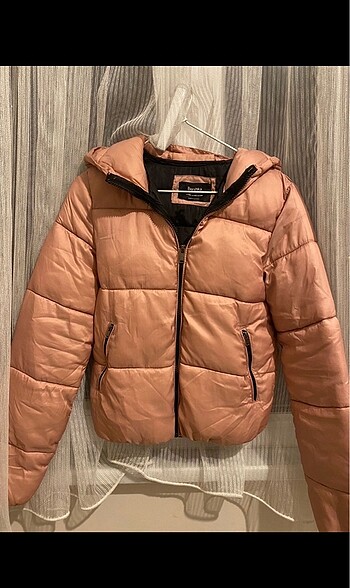 Bershka mont
