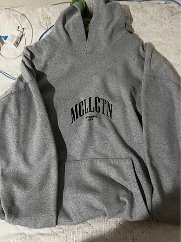 Arkası baskılı sweatshirt