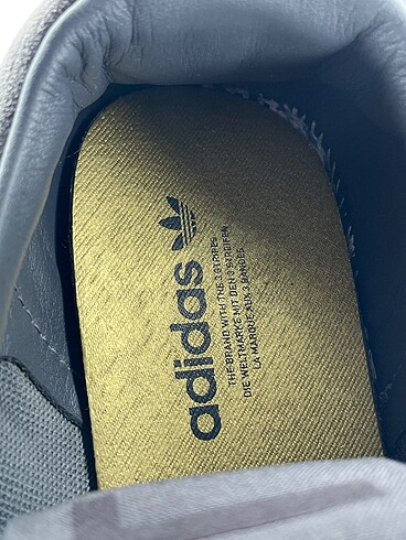 37 Beden çeşitli Renk Adidas Spor Ayakkabı %70 İndirimli.