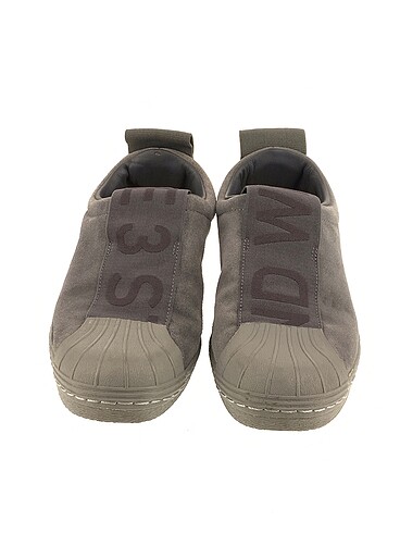 37 Beden Adidas Spor Ayakkabı %70 İndirimli.