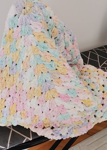 Pastel Renkli Örgü Çocuk Battaniyesi - Görsel 3