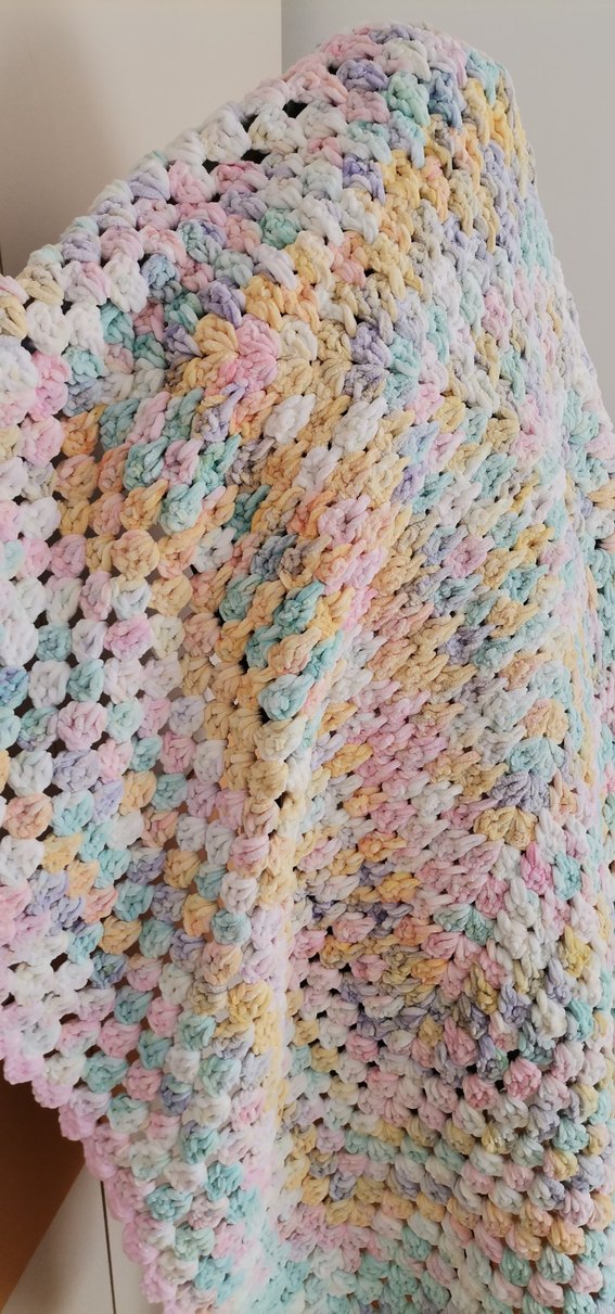 Pastel Renkli Örgü Çocuk Battaniyesi - Görsel 2