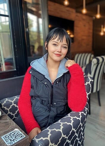 Siyah yelek
