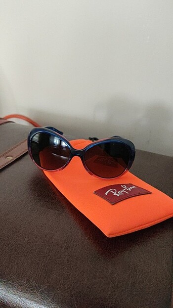 Ray Ban Kız çocuk güneş gözlüğü 