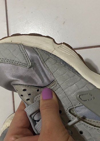 Gri Bağcıklı Kadın Spor Ayakkabısı - Görsel 3