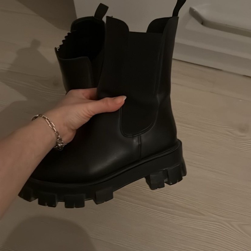 Kadın Siyah Deri  Bot - Görsel 2