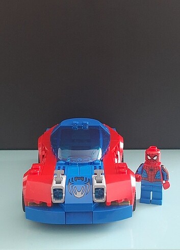 Spiderman ve Arabası