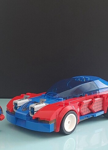 Beden Spiderman ve Arabası