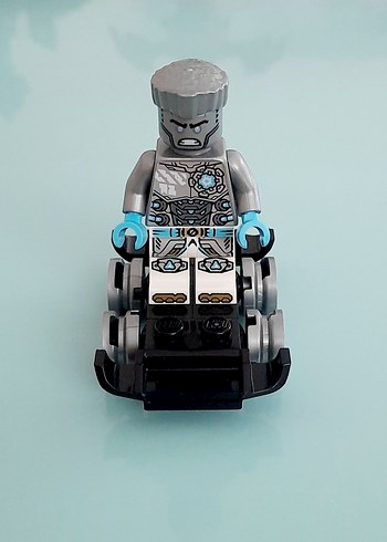 Lego Ninjago Zane ve Kaykayı