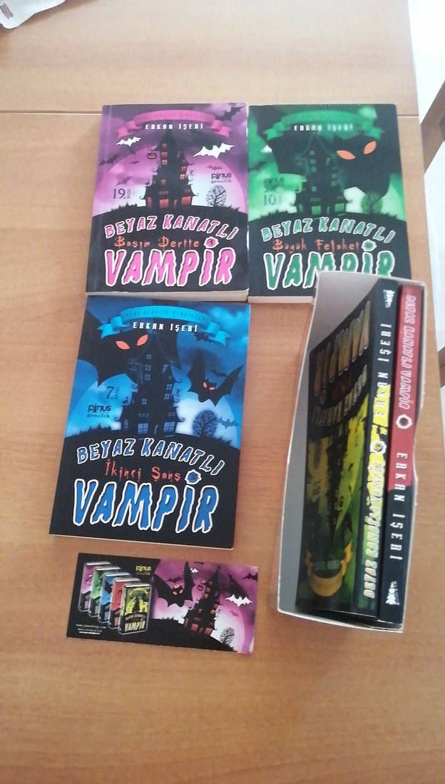 Özel yazarından imzalı Beyaz Kanatlı Vampir Çocuk Kitapları Seti - Görsel 2