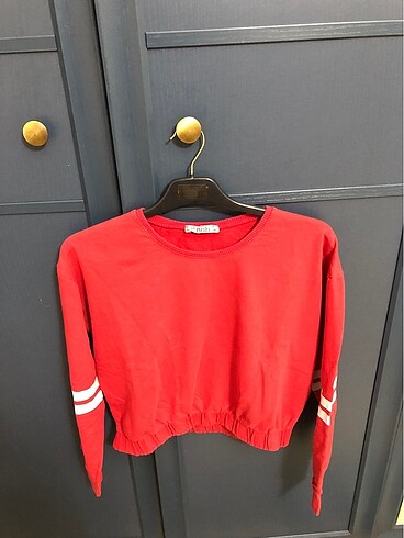 kırmızı sweatshirt