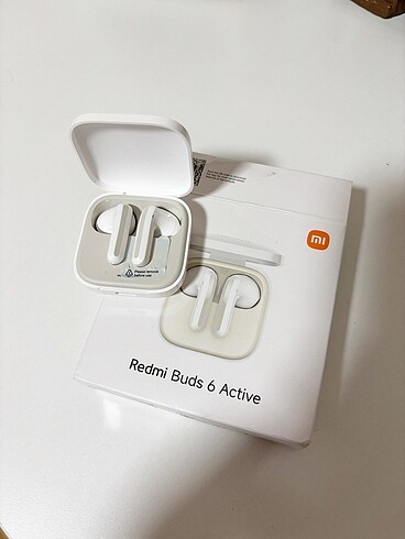 Redmi buds 6 active kulaklık. Şarj aleti yok type c şarj aletiyl