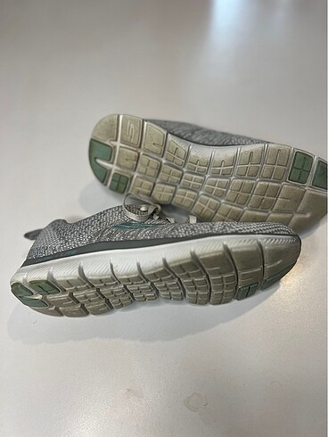 37 Beden SKECHERS - 37