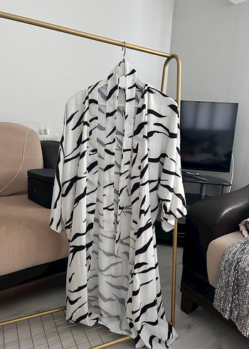 Zebra Desenli Uzun Kadın Kimono