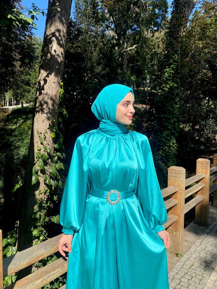 Uzun Turkuaz Saten Kadın Elbise - Görsel 2