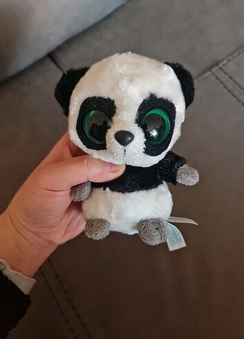 Diğer Kuzu ile panda peluş oyuncak