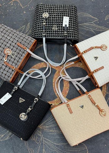 Guess Kadın Gri Desenli Tokalı Omuz Çantası - Görsel 2