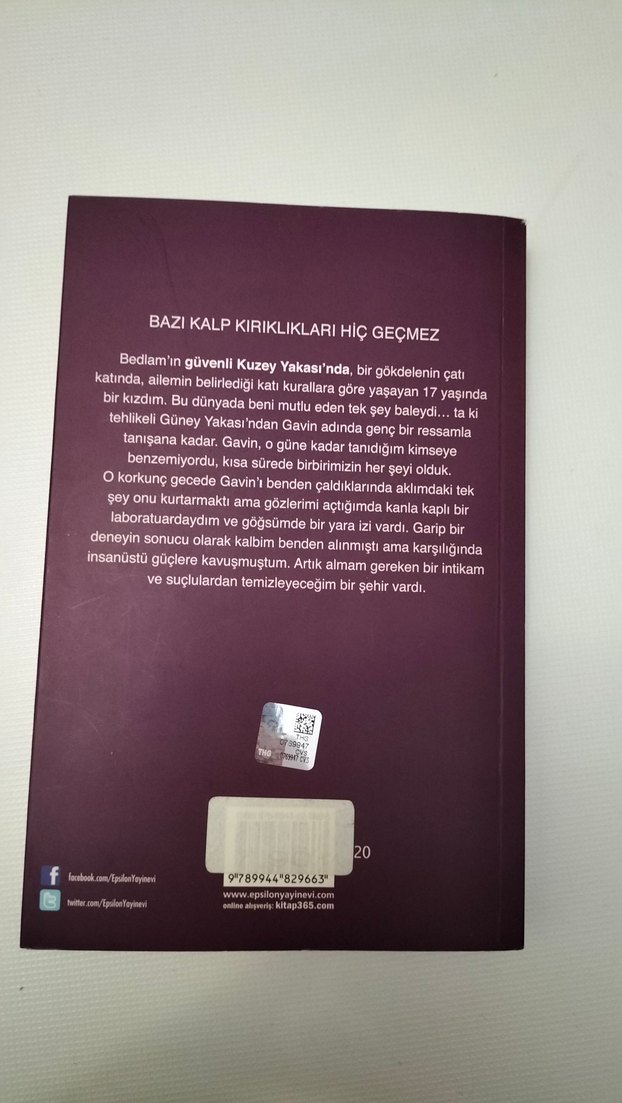 Kalbi Kırık - Amelia Kahaney - Görsel 2