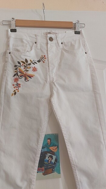 12-13 Yaş Beden Cocuk nakışlı pantalon