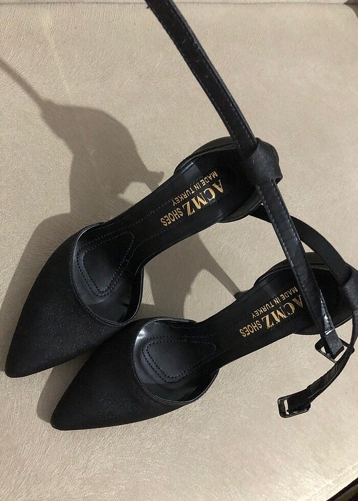 Siyah topuklu ayakkabı - Görsel 3