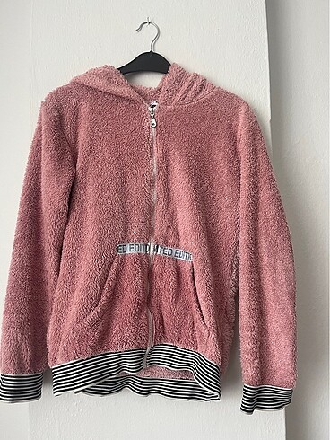 Pembe peluş