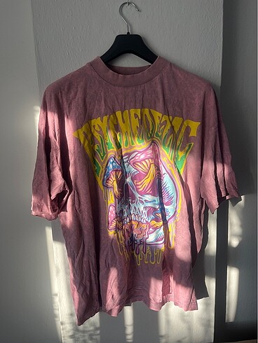Pembe tshit